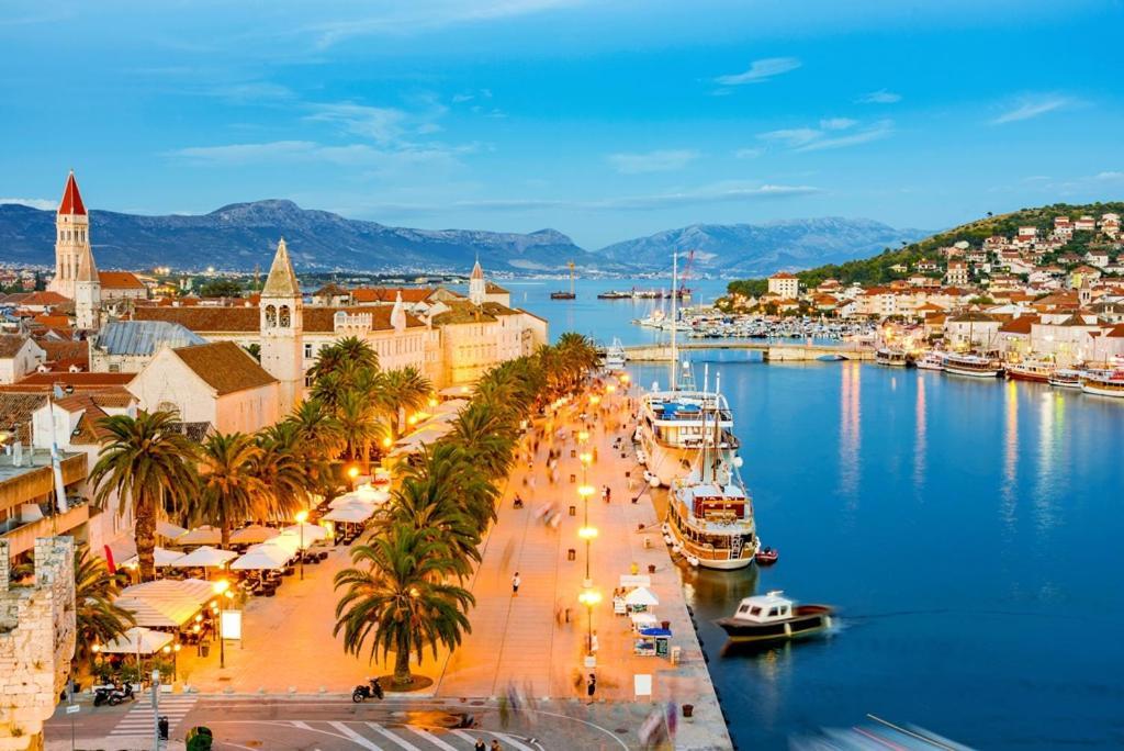 Mimoza Trogir Apartment Екстериор снимка